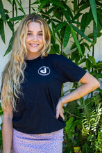 Load image into Gallery viewer, Cartoon Wave T

